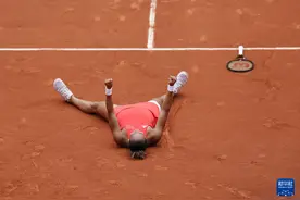 巴黎奥运会丨网球——女单：郑钦文夺冠图片