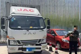 合肥警方严厉打击非法流动加油车、加油点图片