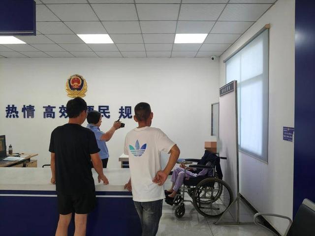 婆婆住院前发现身份证丢失 华容公安8分钟加急办证