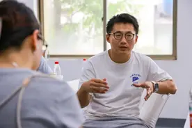 在义乌，95后靠卖小商品年销近亿：这届年轻人的新电商秘籍大公开图片