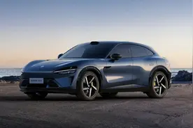 小米YU7最新视频实锤掀背式尾门 门把手也有亮点？图片