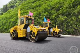 预计6月底具备通车条件 巫云开高速主线路面施工完成图片