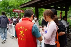 济源：暖心服务，托举“诗和远方”图片