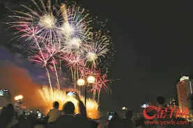 请到广东过大年｜烟花绽放 年初一白鹅潭升空153800发图片