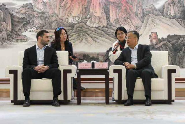 双基地揭牌落地！西安货运航线再扩容！