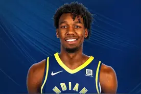 太惨了！2020届榜眼怀斯曼新合同第1年仅50万保障 第2年57万保障图片