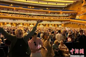 中国舞剧《只此青绿》登俄罗斯克里姆林宫大剧院图片