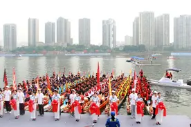 40支队伍巅峰对决！2025年中国龙舟公开赛（重庆·合川站）开赛图片