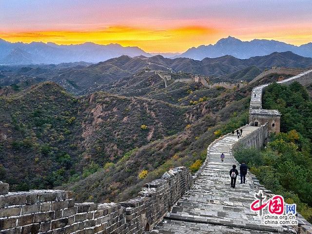 金山岭秋色如梦似幻 长城好事成“霜 ”喜从天降