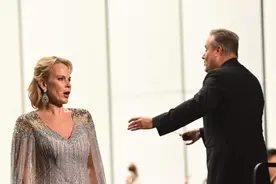 当今世界最好“卡门”之一艾琳娜·嘉兰莎上海首演 | 每日“艺”看图片