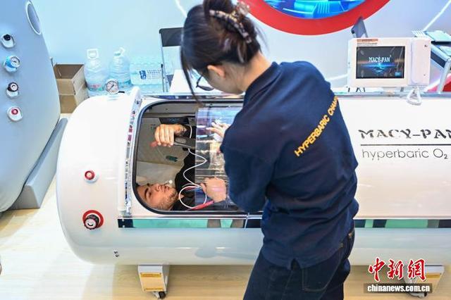 中国医疗机器人亮相广交会 智慧医疗科技走向海外