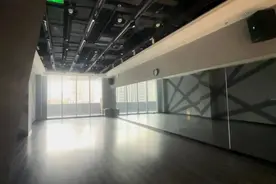 凌晨两点多，突然解散所有微信群！客户：大脑空白，非常震惊图片