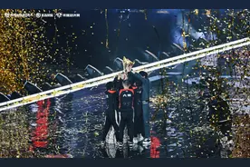 王者荣耀“全军出击”！首个KPL年度总冠军诞生背后：中国电竞“探路”进行时图片