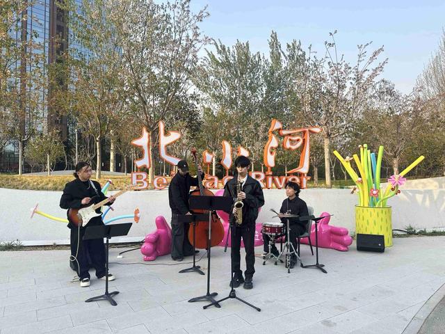 人间四月天，“花生态”绽出“花生活”