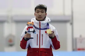 （亚冬会）速度滑冰——高亭宇夺得男子500米冠军图片