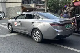 “崩了”近12小时损失约千万订单 滴滴深夜道歉 技术人士：全线产品瘫痪指向更底层环节故障图片