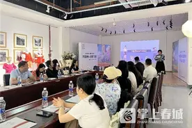 6个系列校服登台走秀 昆明奥斯迪畅谈盘龙服装产业发展图片