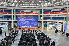 新·观察丨从“展台”到“产线” 长垣这个对接会让医企“需求直通”图片