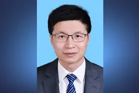 深圳市委常委、组织部部长程步一履新广东省民政厅党组书记图片