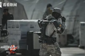 外骨骼机器人 从登山“外挂”到助老“神器”图片