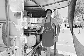 大同“拄拐煎饼哥”：单腿也能牢牢“踩”稳人生图片