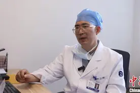 “手汗多”也是病？专家：受遗传影响 可诊断可治疗图片