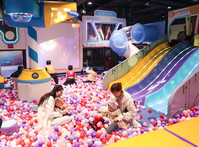 繁花、市集、音乐……青岛红树林度假世界清明小长假打造春日浪漫休闲之旅