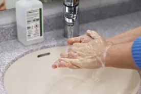 细菌超标600倍！公厕里的4样东西，劝你最好别碰（不是马桶）图片