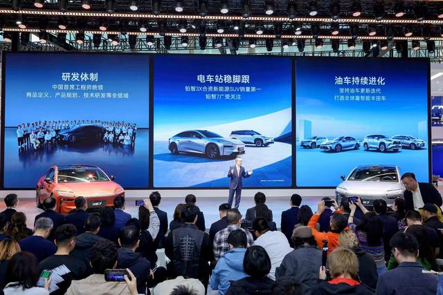 构筑“价值堡垒”：铂智7如何重新定义纯电豪华