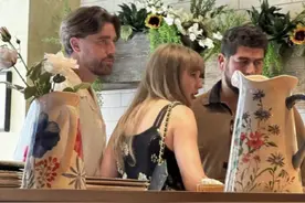 霉霉和男友一家现身费城庆祝母亲节，打破分手传闻图片