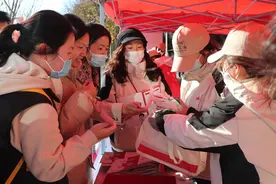 五问五答带您了解艾滋病如何防治图片