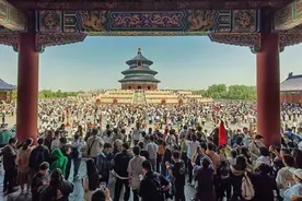 五一游火爆，“每个城市都来了1亿人”图片