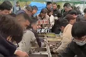 盒饭姐“10元管饱”的善意，不该被辜负 | 新京报快评图片