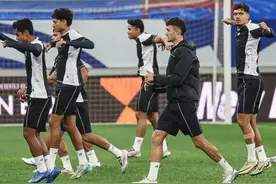 国足世预赛对手印尼队火线换帅，荷兰名帅范加尔有望入主图片