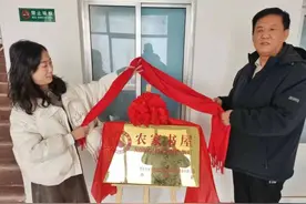 济阳新市镇新市村：村企共建农家书屋 村民享书香生活图片