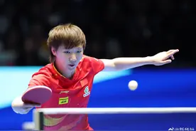 王曼昱4-0完胜孙颖莎！首夺亚洲杯女单冠军图片