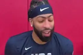 🤩浓眉说到库里就笑：和他打球太NB了 今儿和他一队我一堆空位图片