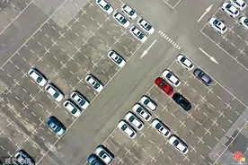 济南七区拟实施道路停车泊位差别化收费，一般区域夜间免费停车图片