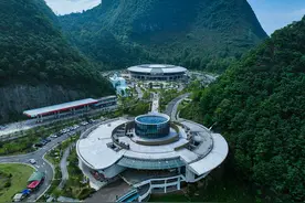 “公路旅游”起势，带火高速服务区图片