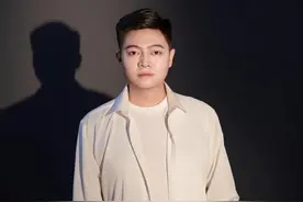 32岁网红“云南阿奎”下播后突发脑出血昏迷数天，知情人：今晨离世图片