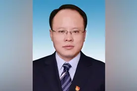 新余学院院长徐忠麟履新江西省人大常委会办公厅主任图片
