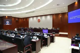 武汉市协同立法保护府澴河，坚持区域管理服从流域管理图片