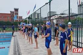 天门小学：全面开设游泳课，聚焦安全助成长图片