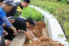 与花长眠，广州市银河革命公墓举行花坛葬安放仪式图片