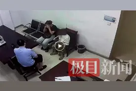 熊孩子玩手游充值1.5万元，单亲妈妈哭着报警求助，民警全力帮助挽损图片