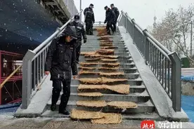 无锡梁溪城管：闻“雪”而动，守护民生图片
