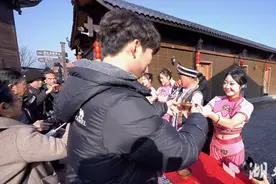 恩施梭布垭石林：“小团年”里有“大热闹”图片