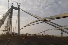 G3铜陵长江公铁大桥公铁合建段全线贯通图片