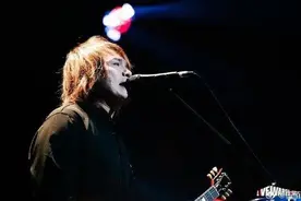 你才25岁，怎么就开始听伍佰了呢？图片