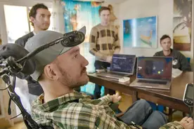 美媒：更多患者植入“神经连接”脑机芯片图片